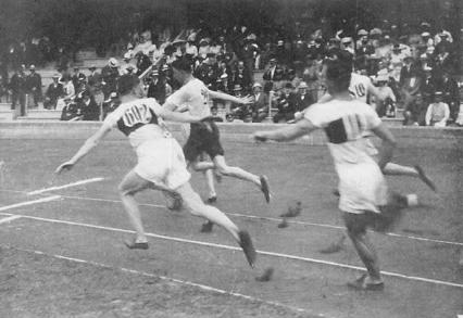 Эстафета на Олимпийских играх 1912 года. Фотоархив Wikipedia
